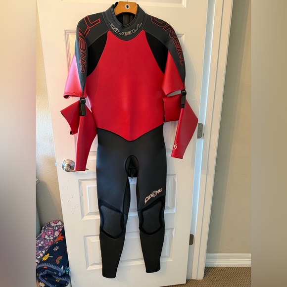 O'Neill Red and Black Full-Body Wetsuit